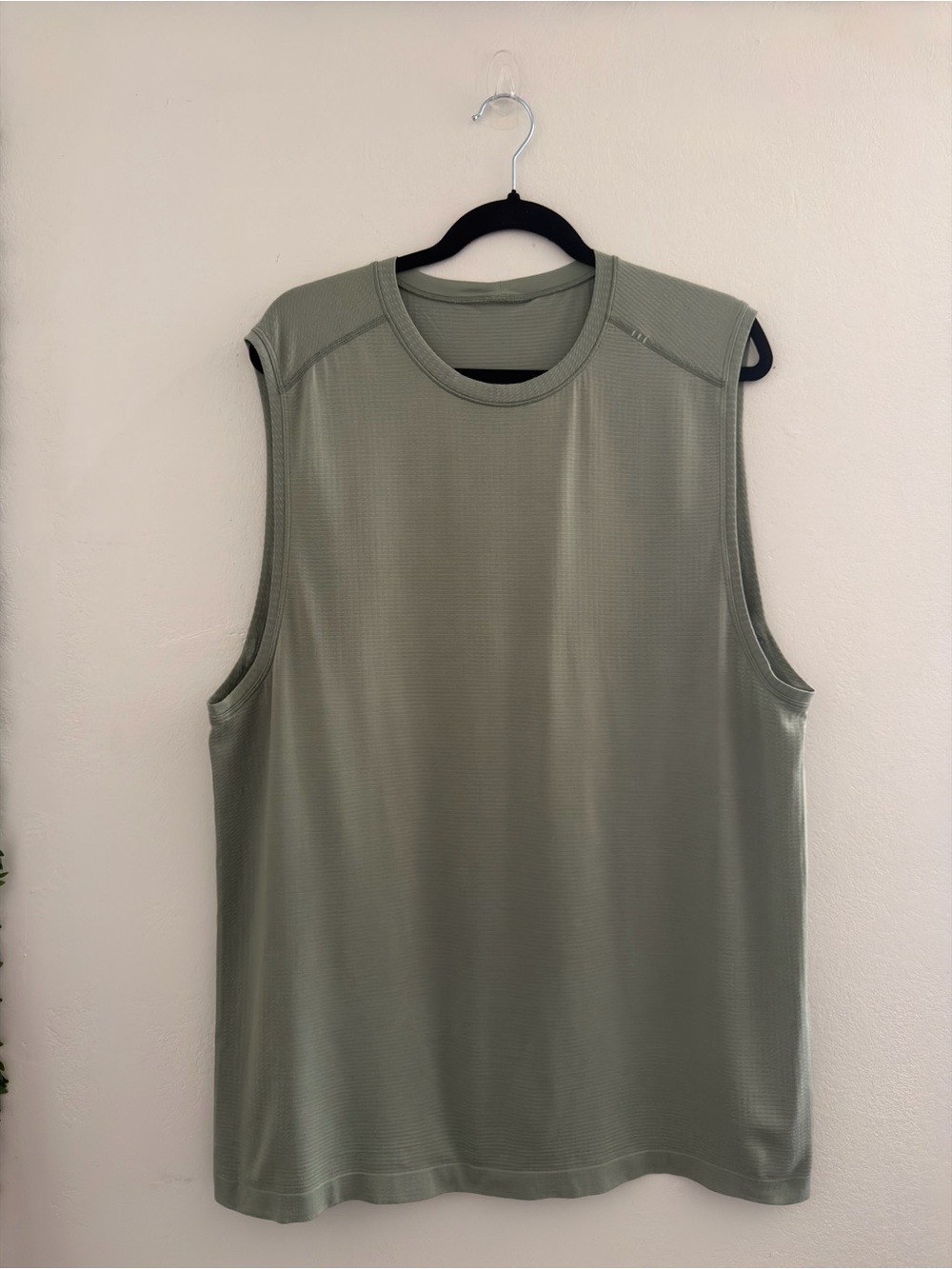 lululemon athletica Men’s Sleeveless Tank - Sage Green